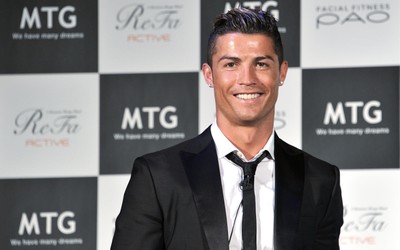 BBV电竞精华-亚马尔进球后指吻戒指