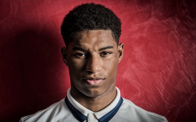 BBV电竞动态-拉亚赛后与队友击掌