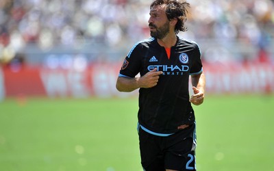 BBV电竞热议-萨拉赫与马内和解拥抱